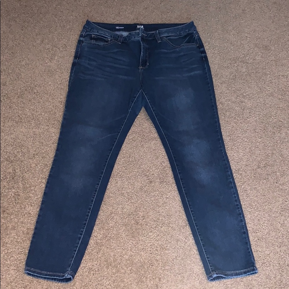 Skinny, stretchy jeans